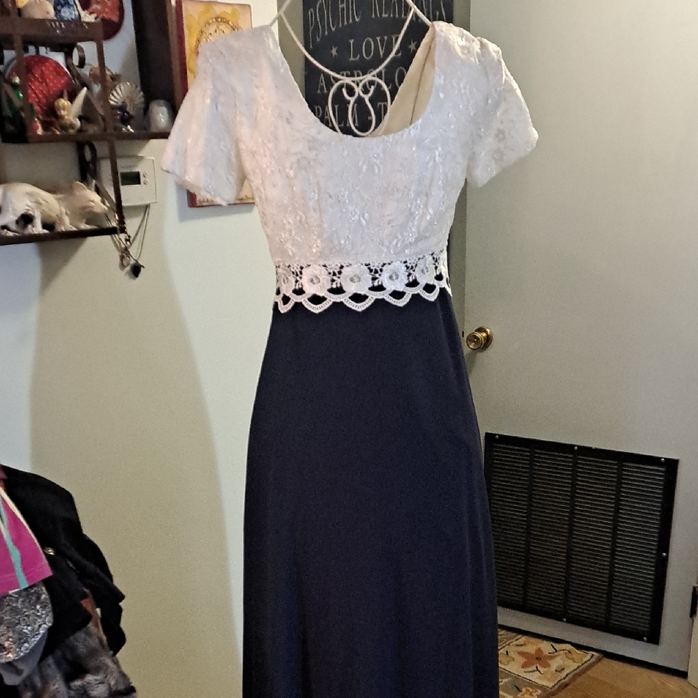 Vintage 90s Lace Bodice Gown, Sz 4